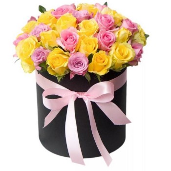 15 радужных роз в коробке